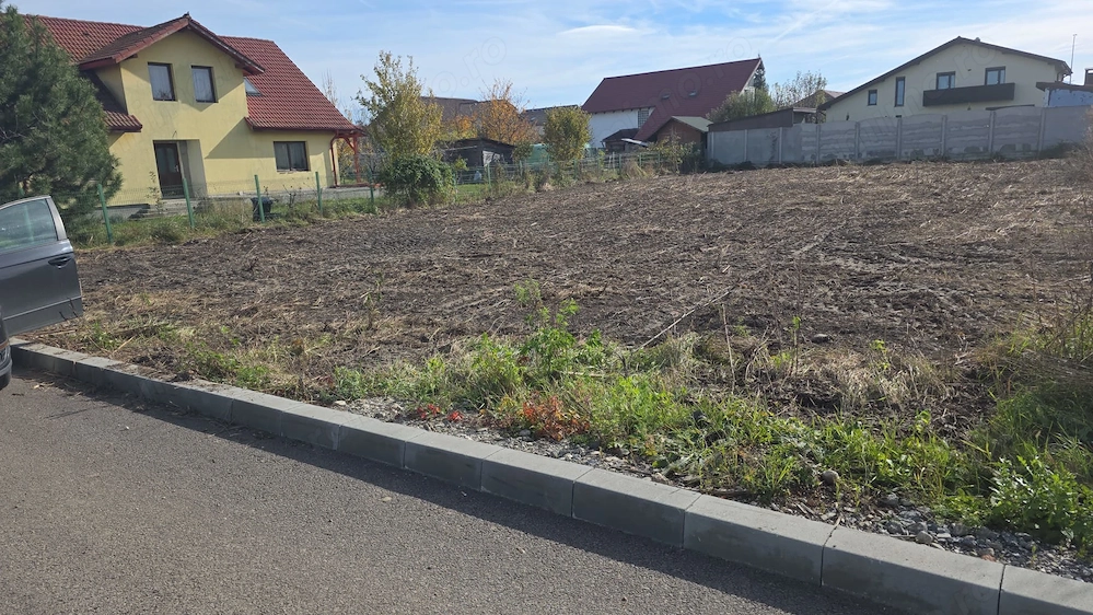 Teren cu autorizatie de construire casa P+1