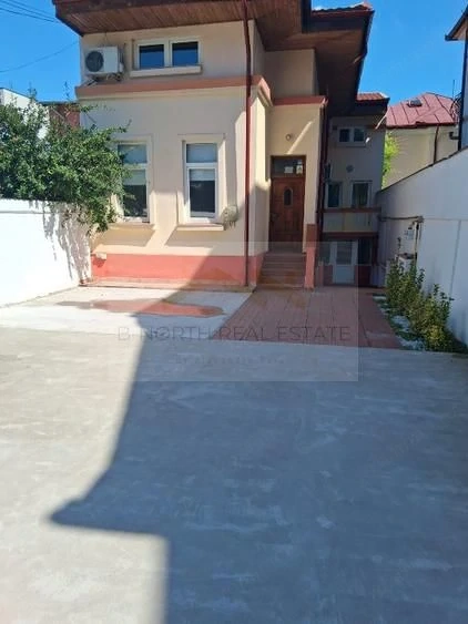 Vilă D+P+M | Tineretului | 145 mp | Curte 132 mp | 5 locuri de parcare