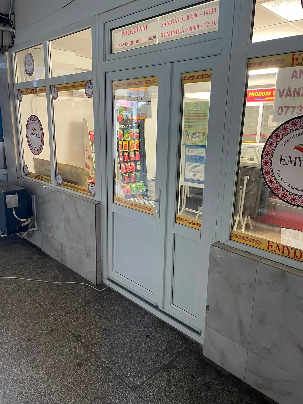 2 Spatii comerciale renovate in Piata Centrala Giurgiu - pozitie excelenta!