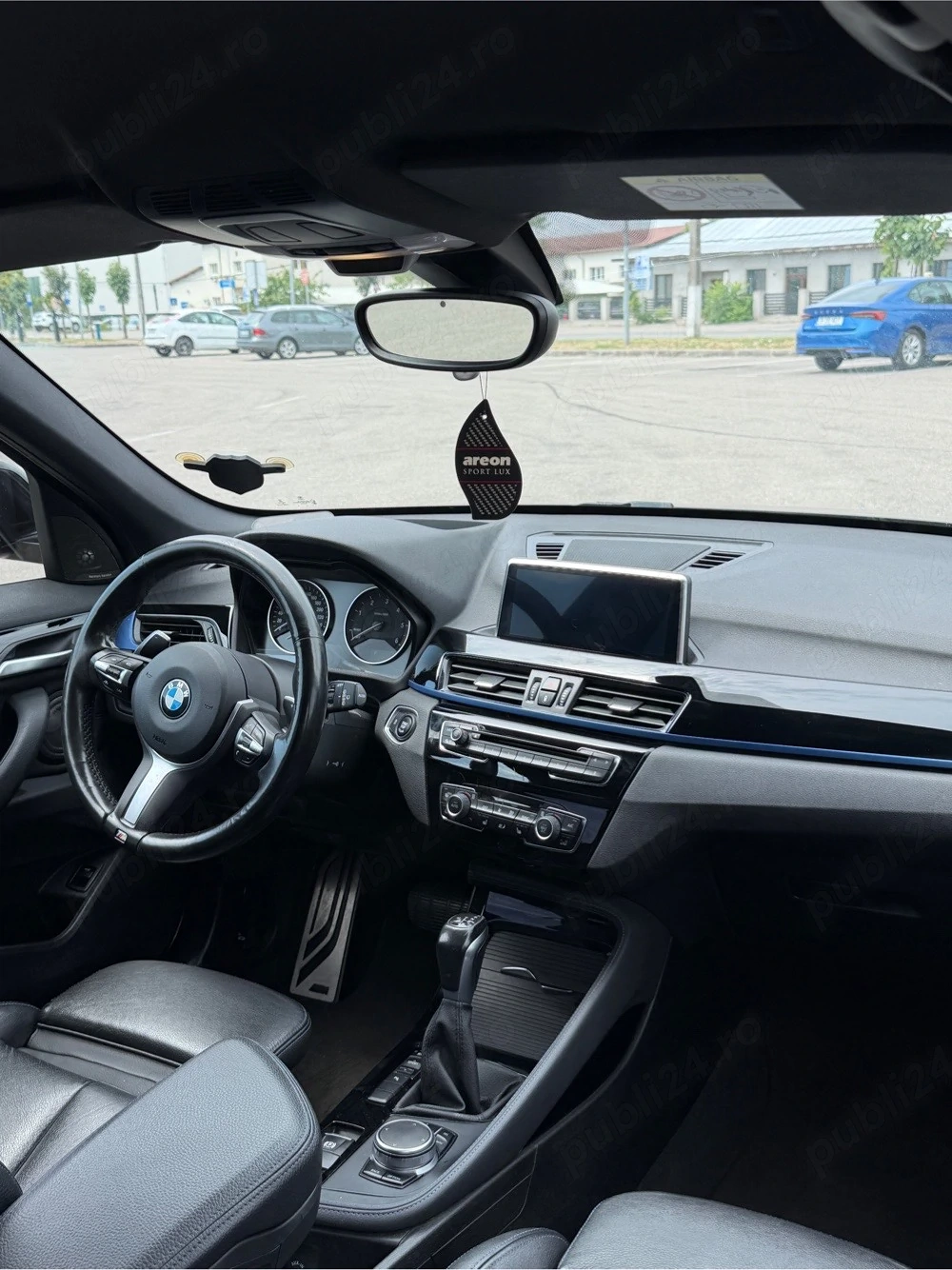 Bmw X1.   