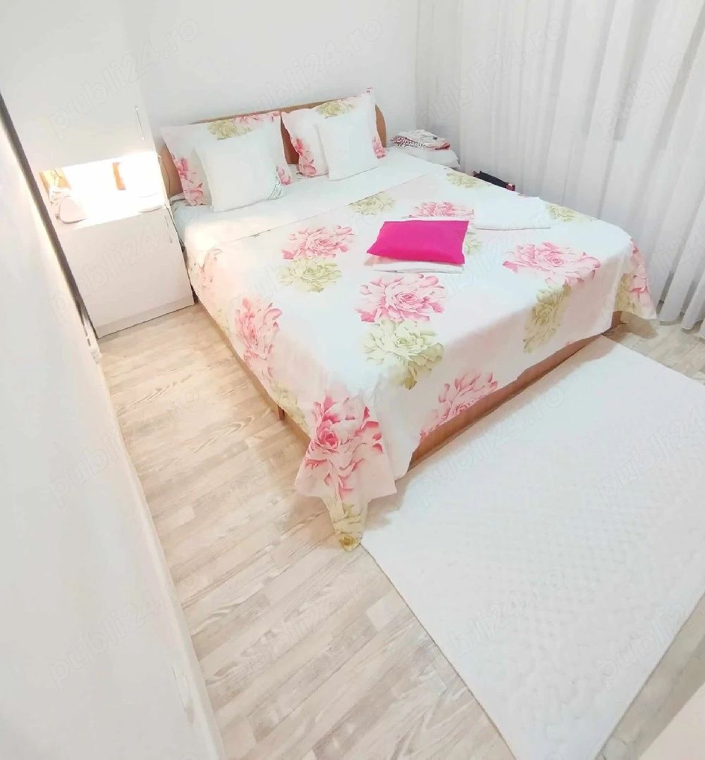 Vand apartament 2 camere.