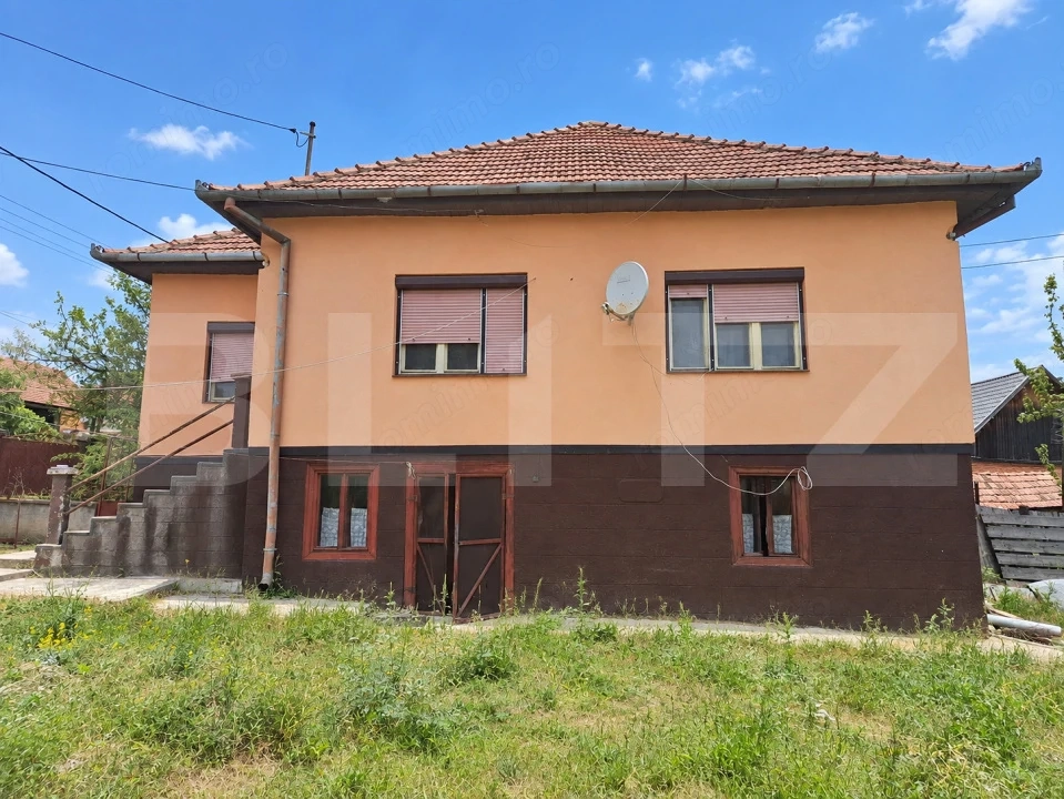 Casa de vanzare, 119 mp, teren 5.300 mp, zona Mihaiesti