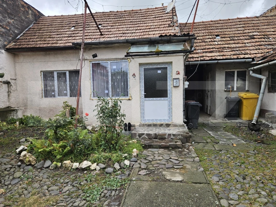 Casă de vânzare, 59 mp, zona Centru - Reghin
