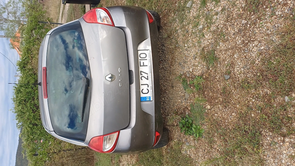 Vand Renault Clio pentru piese