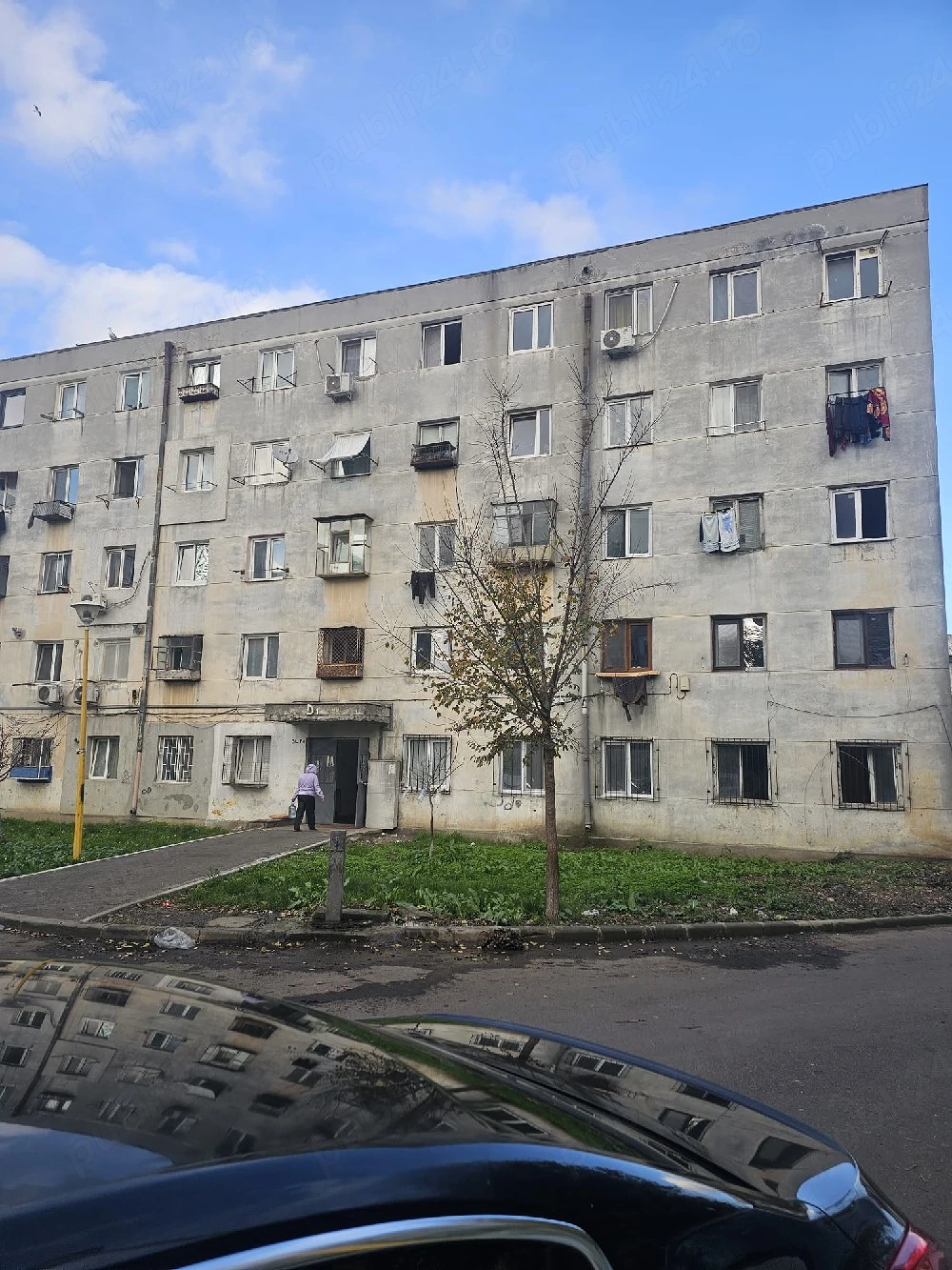 Cet - garsonieră,  et 1.