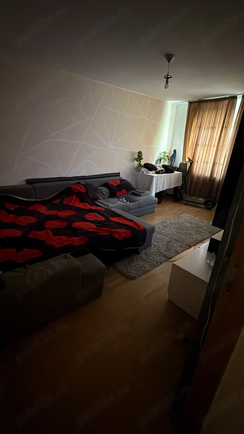 Vând apartament 3 camere decomandat