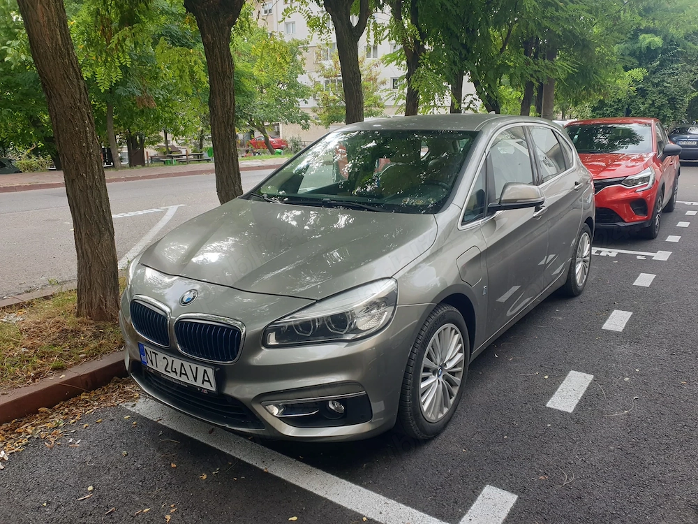 BMW Seria 2 225xe iPerformance AT Luxury Line