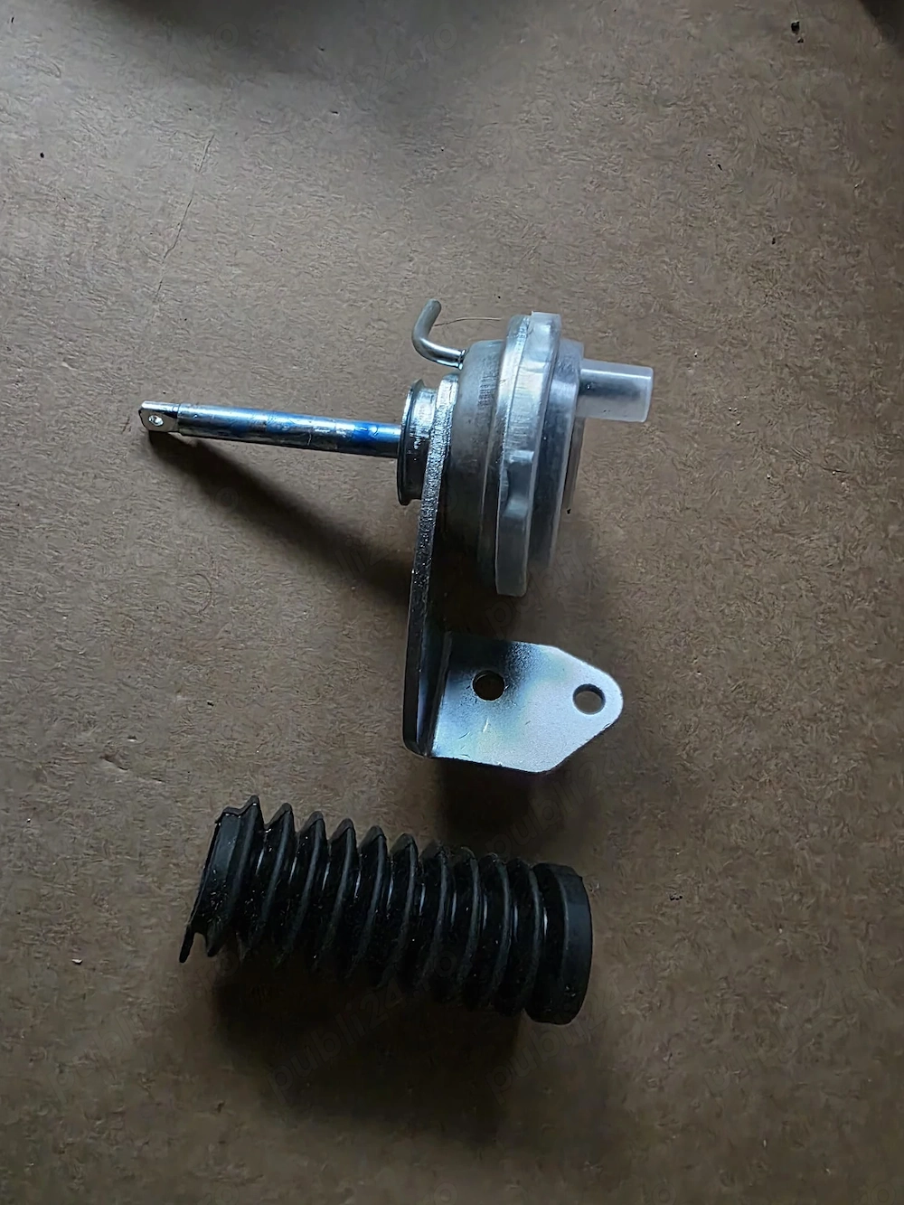 supapa 4x4 grup fata actuator 4x4 valva mitsubishi l200 pajero ACTUATOR SOLENOID BLOCARE DIFERENTIAL