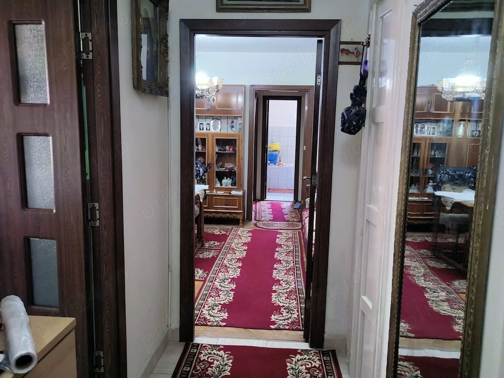 Apartament 3 camere , etaj 1 , semidecomandat , Casa Stiintei ( SUPECO ) , Craiova