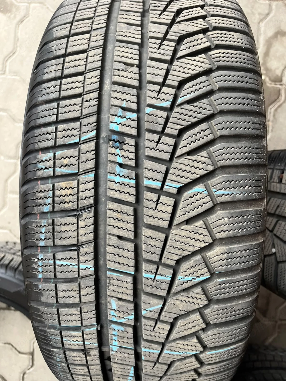 Anvelope Iarna Hankook 225/45/R18 DOT 2024 aproape noi