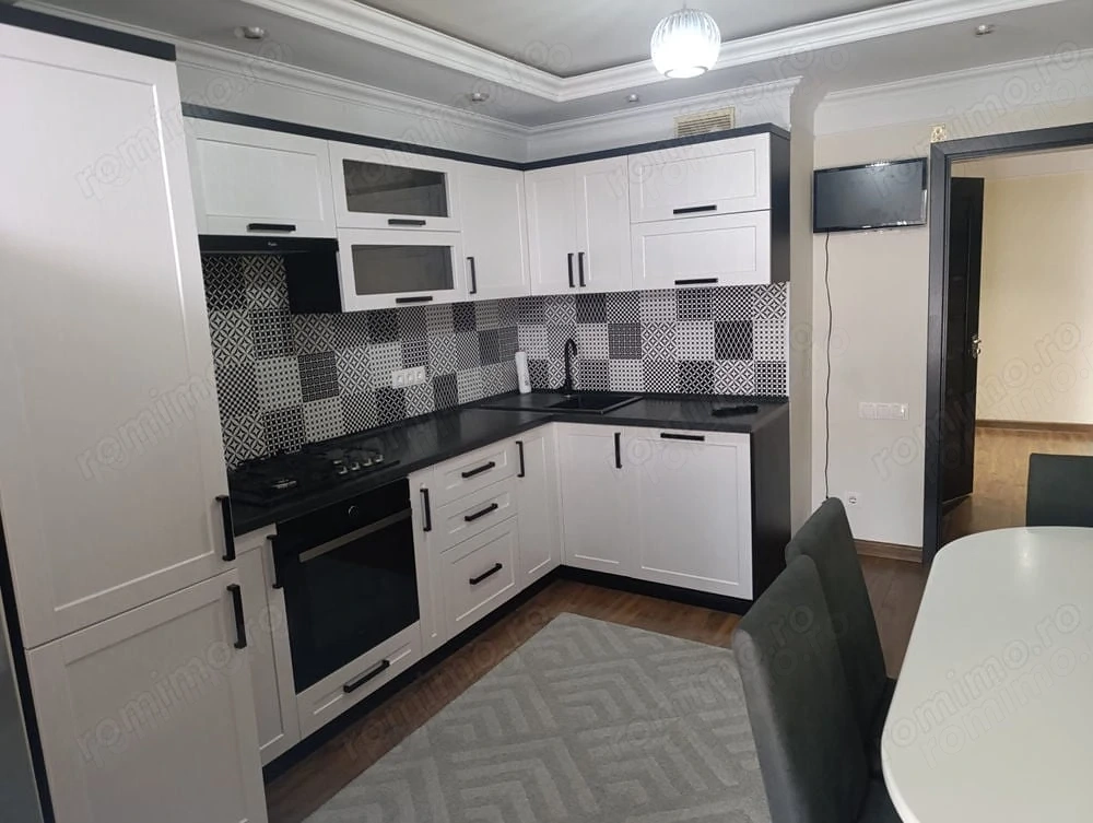 Ofer spre închiriere apartament cu 2 camere în zona Obor