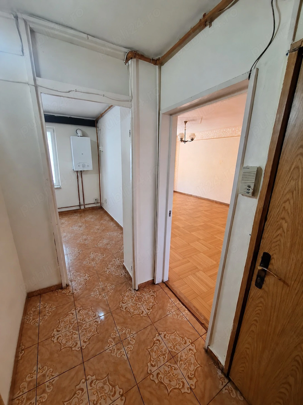 Apartament 3 Camere, 2 bai, Etaj 1, decomandat,64 mp, Lipovei, Centrala proprie