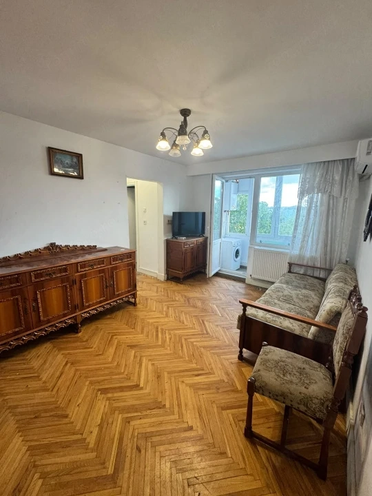 Apartament 61 mp cu garaj| Etaj 4 Zonă liniștită și bine conectată