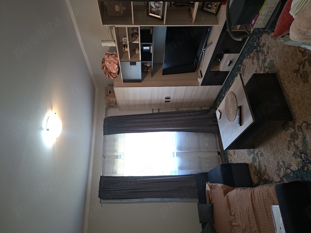 Garsonieră Apartament 22 mp + 335 mp teren în curte comună