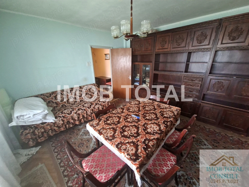 Apartament 3 camere, confort 1 semidecomandat, Gavana 2, etaj 4.