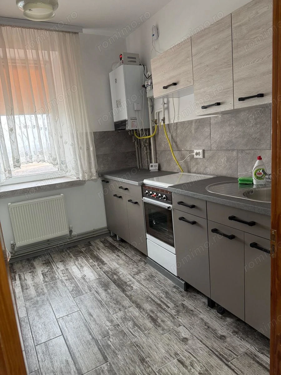Garsoniera cu centrala proprie  de inchiriat zona Colentina