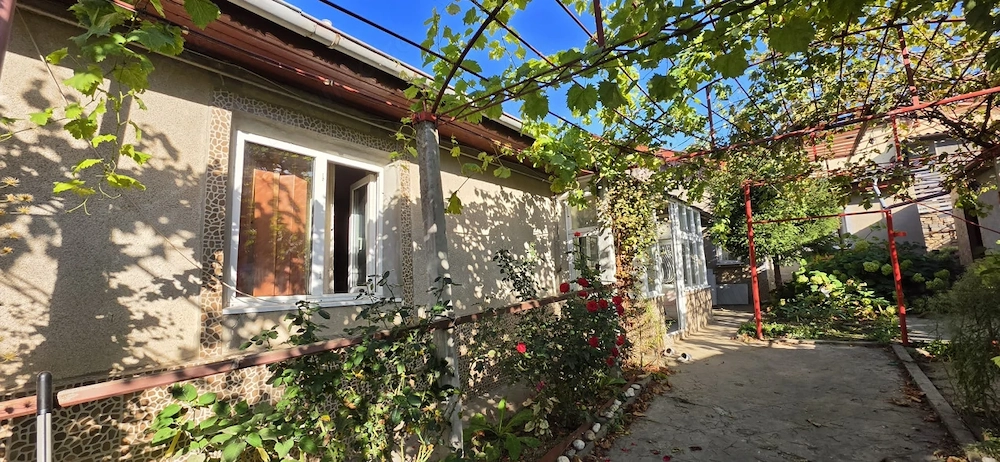 ZONA CENTRALA- CASA 5 CAMERE, CENTRALA GAZ