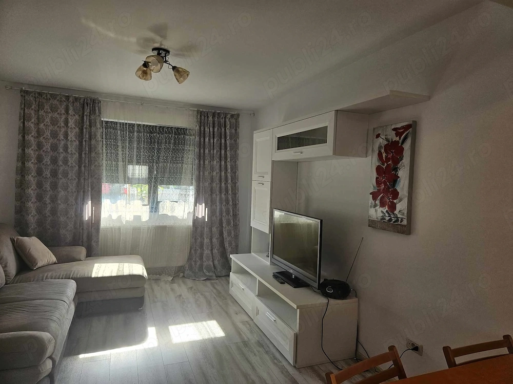 Apartament de 2 camere zona TRACTORUL