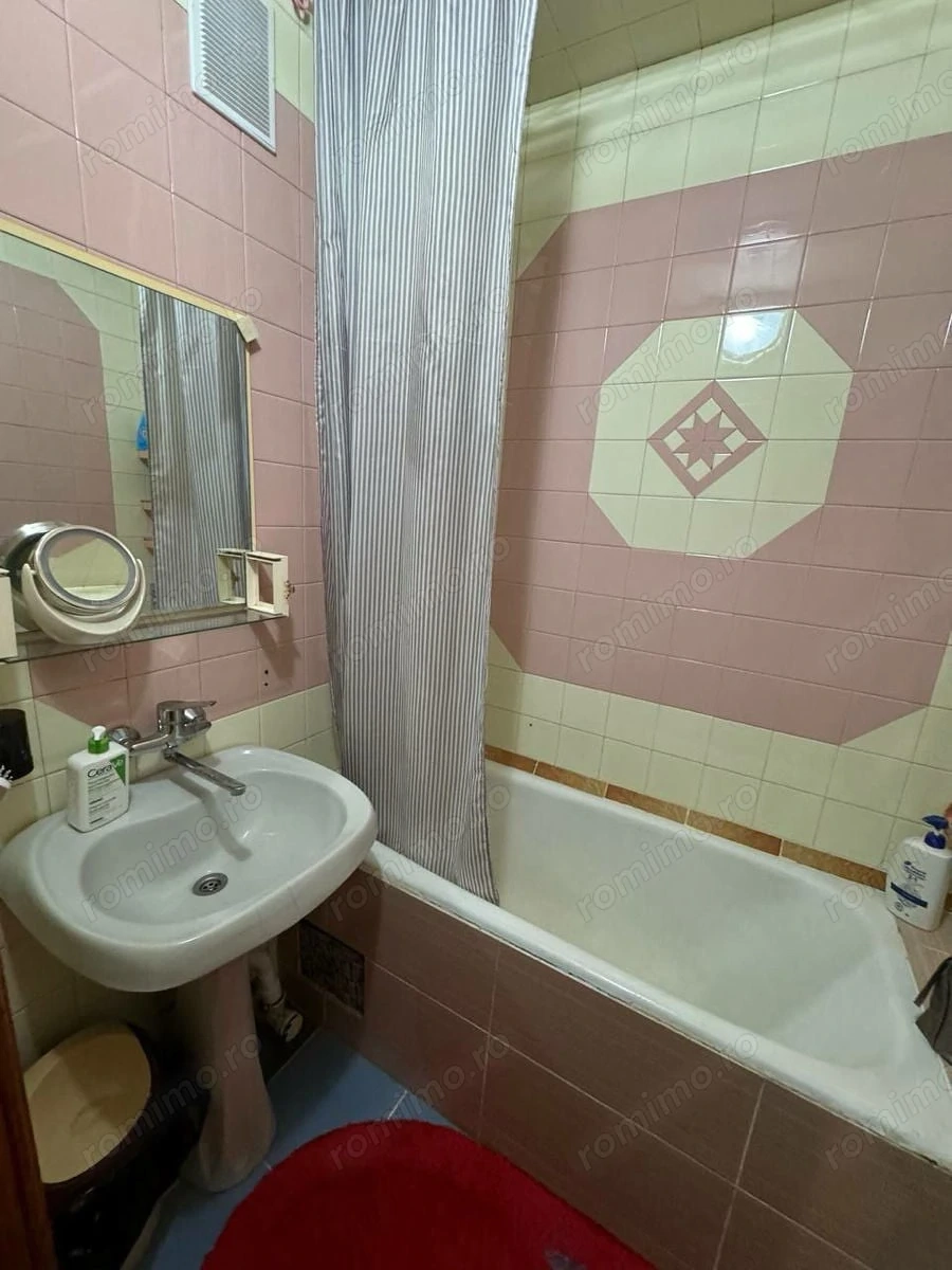 Ofer spre închiriere apartament cu 3 camere în zona Gara de Nord