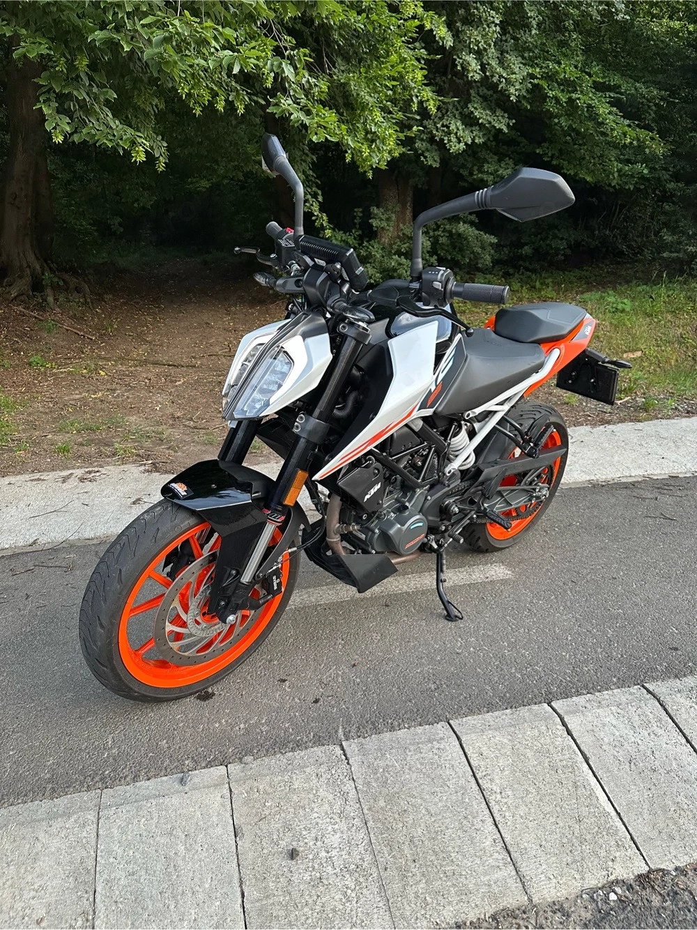 KTM Duke 125 (2023) - Ediție rară, Blue & White