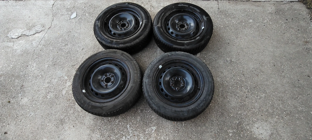 Vand set 4 roti de iarna Hankook 185/65/R15, jante tabla 5x98 +capace Alfa Romeo