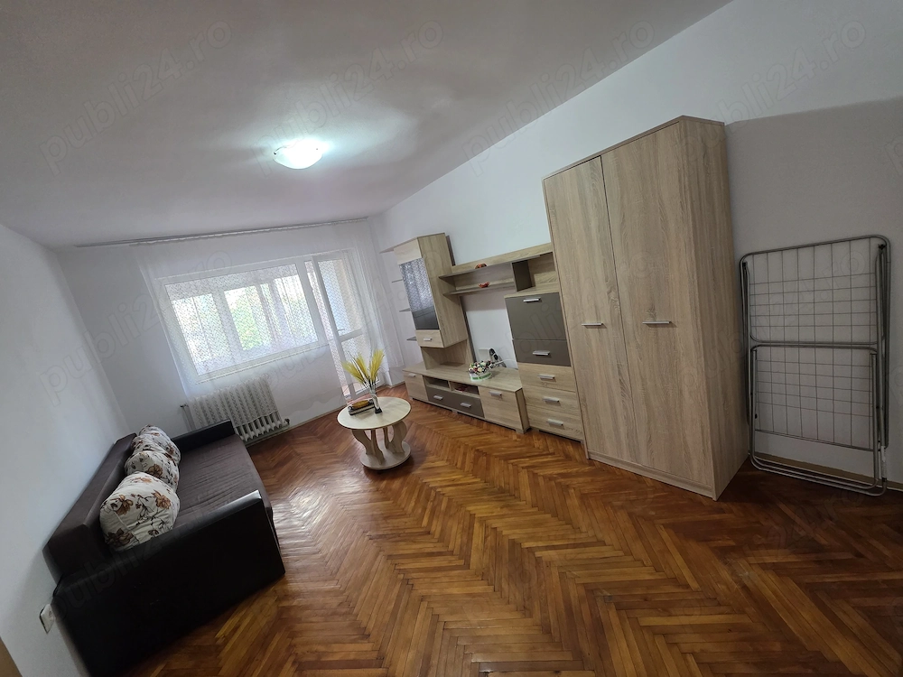 Inchiriez apartament 2 camere zona Miorita Deva