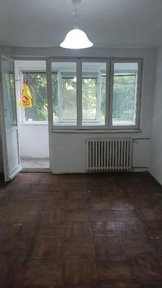 2 Camere, Etaj. 2, Decomandat, 48 mp utili +logie închisa, langa Shopping City,