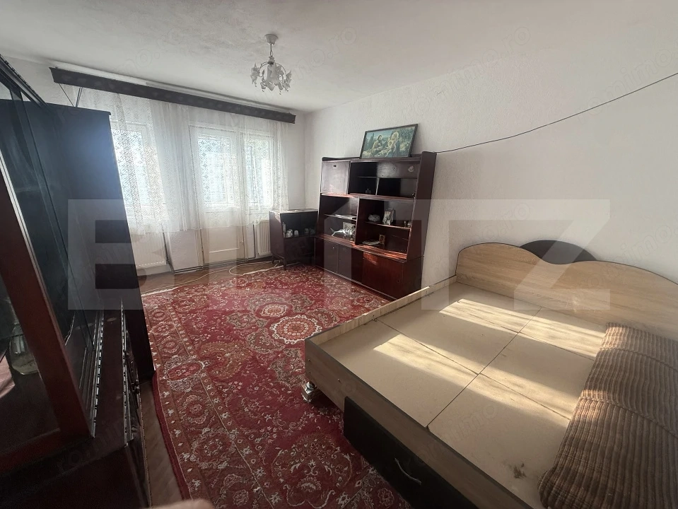 Garsonieră M3 cu balcon – ideală pentru renovare și investiție