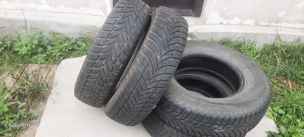 Anvelope Iarnă Maxxis Victra Snow SUV 104H | DOT 1323 | Stare Excelentă