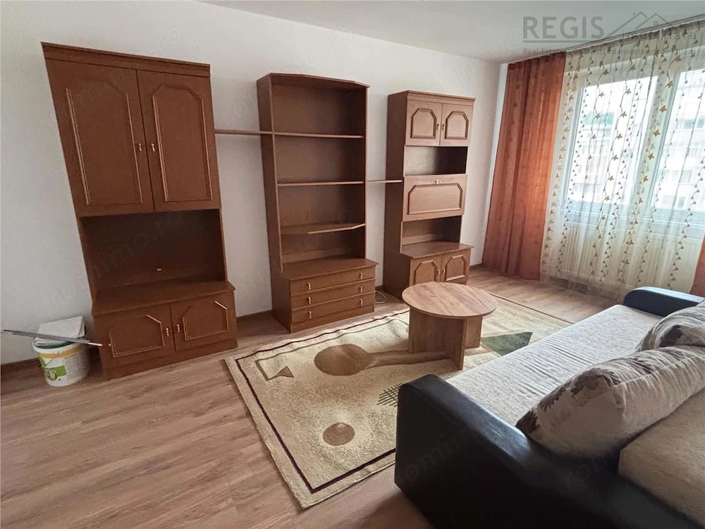 Apartament 2 camere, decomandat, cu parcare, etaj intermediar-Grivitei