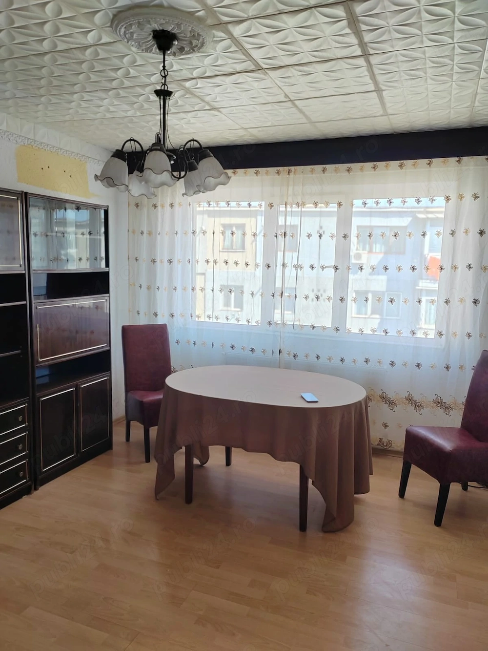 Vând urgent apartament cu 2 camere la etajul 4
