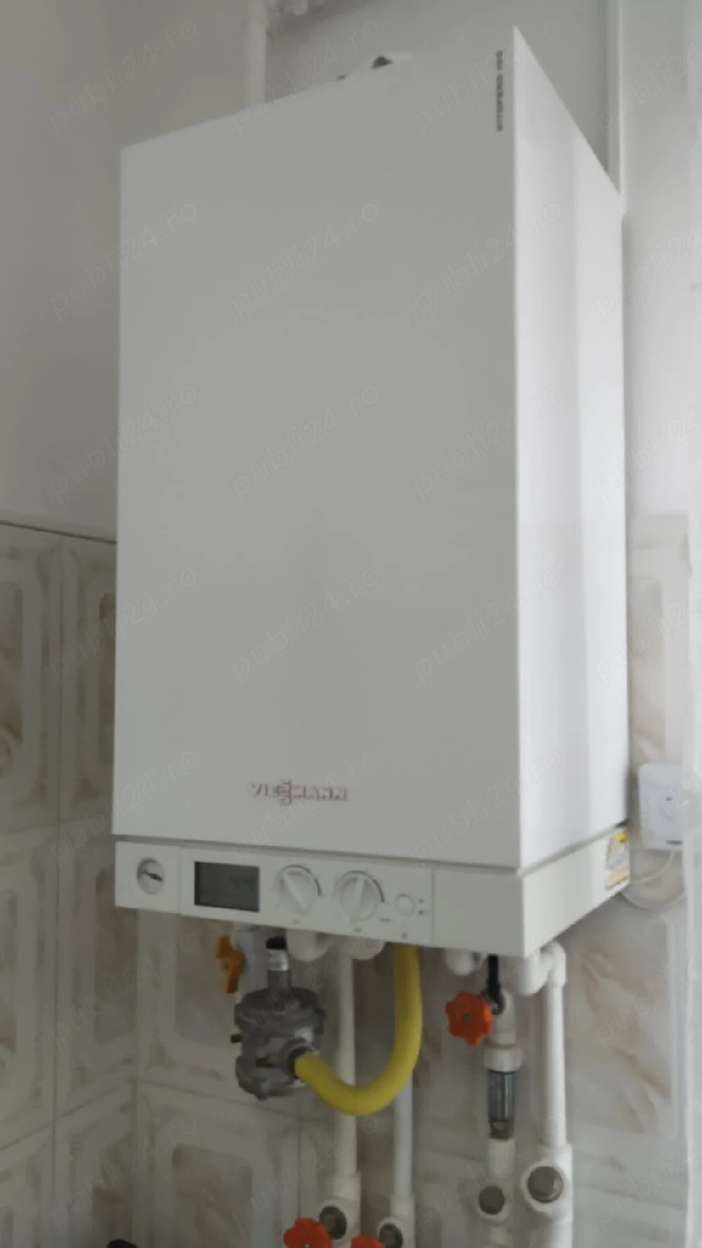 casa cu centrala gaze pret negociabil loc.Cogealac