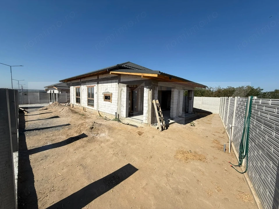 Casa Parter, 125 mp utili, 470 mp teren , zona Malu Mare