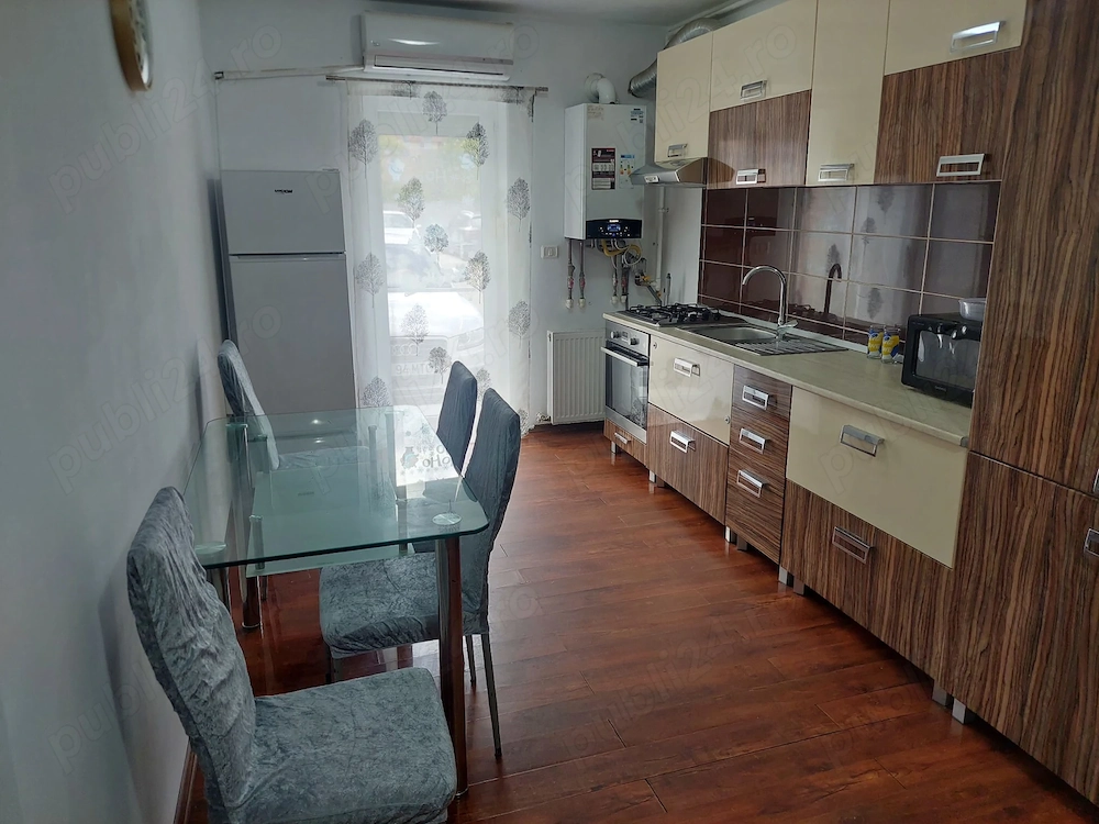Inchiriez apartament zona Doja