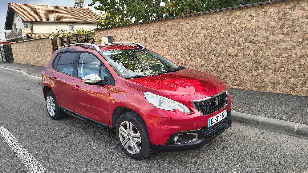 Peugeot 2008 Crossover | 2017 | 1.2 Benzină | 92.150 km |