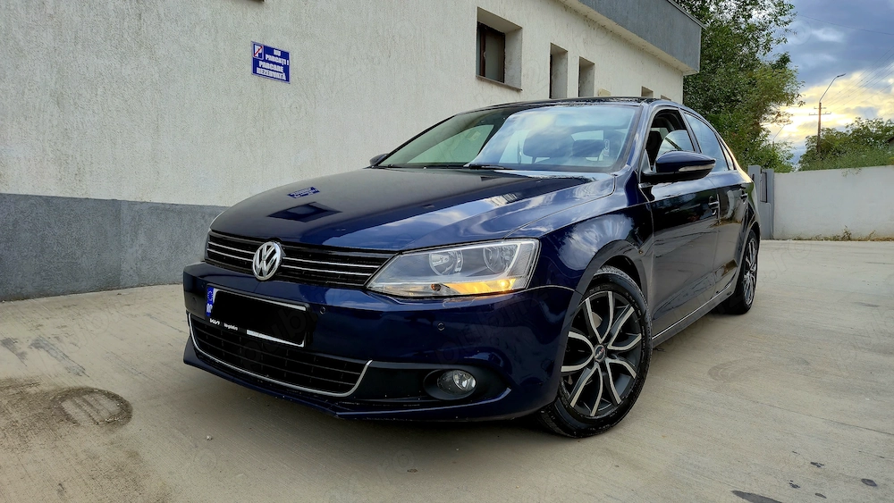 VW Jetta 2012  1.6TDI