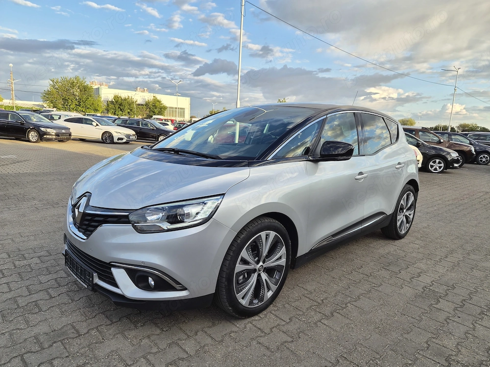 RENAULT Scenic