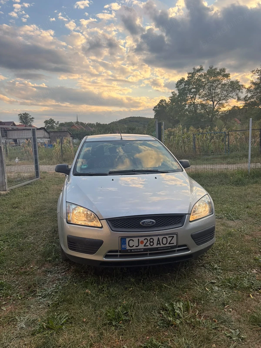 Vând Ford focus