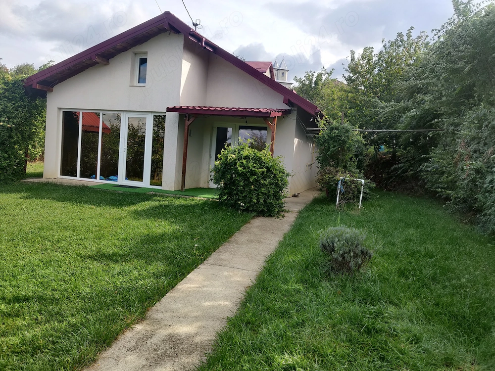 Casă de închiriat 