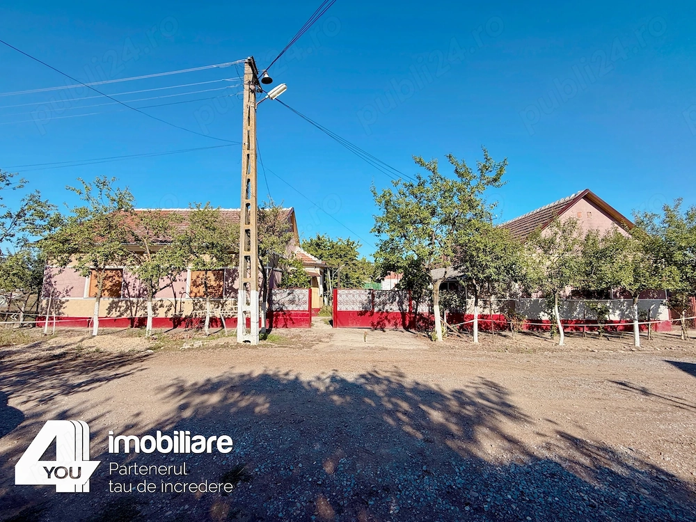 Proprietate în Țipari, formată din casă cu anexe+ teren intravilan 2880 mp