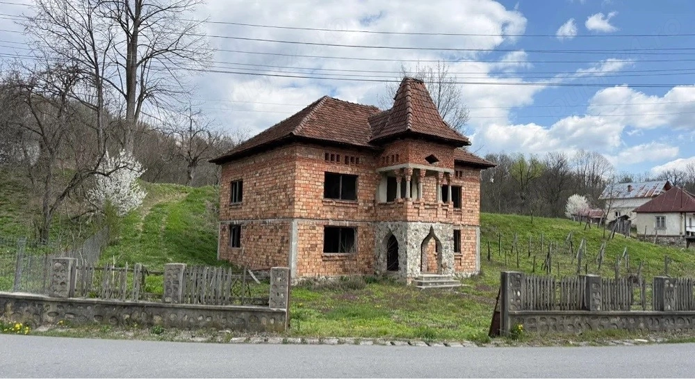 Ideal Investiție    Casă de vacanță în Măldărești (Horezu) Vâlcea | 3500mp teren