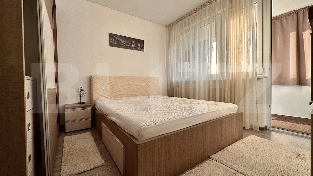 Apartament 2 camere, la cheie renovat, cu parcare 