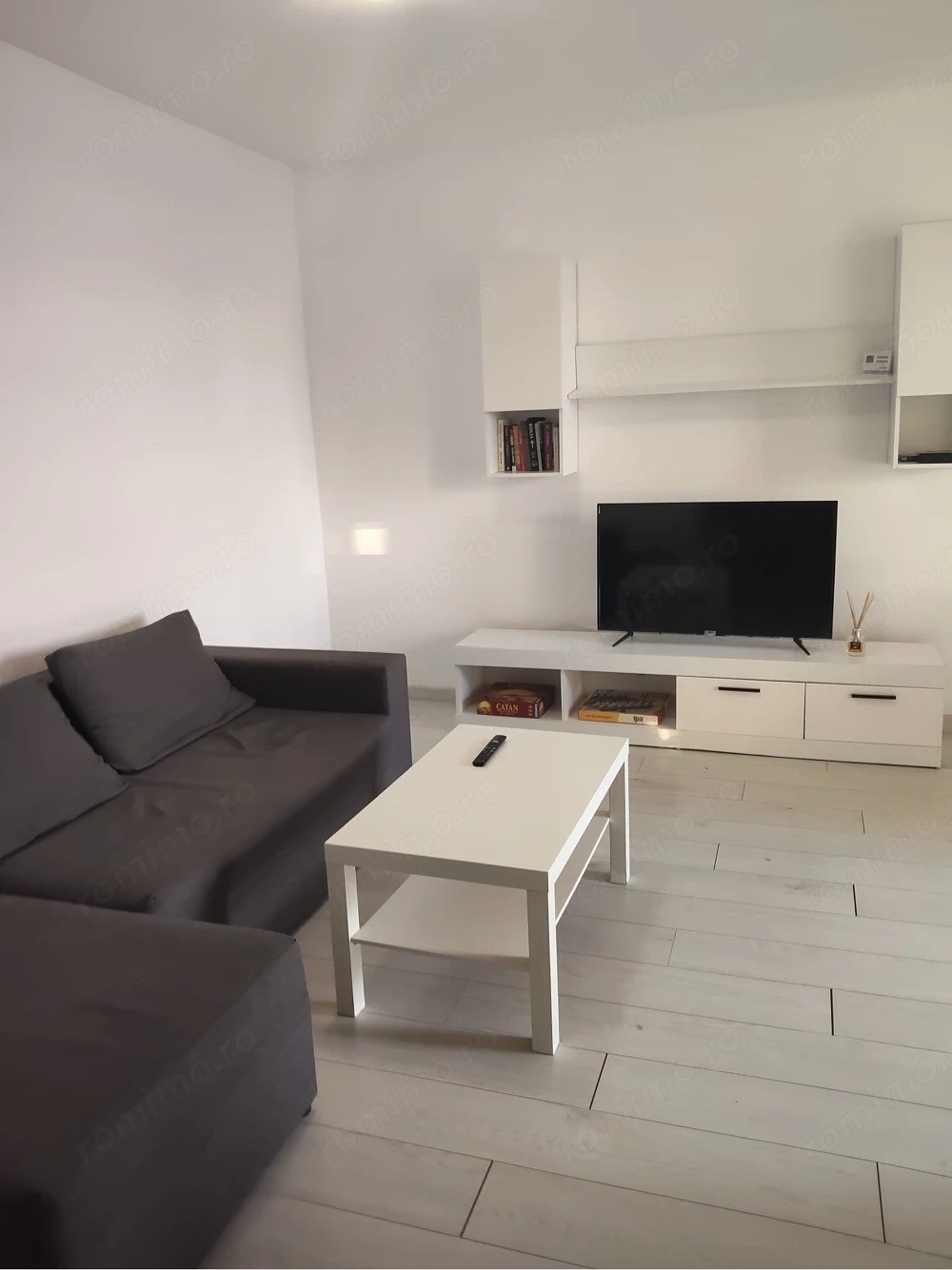 Vand apartament 3 camere in bloc nou