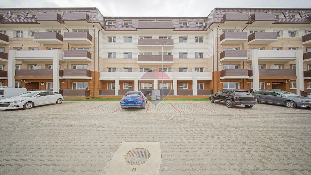 Apartament de vânzare, 50 mp utili, terasă 8 mp, loc de parcare!