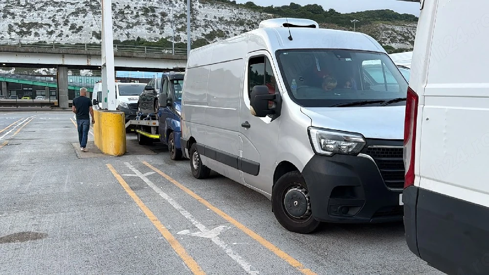 Dezmembrez Renault Master 2012/2021