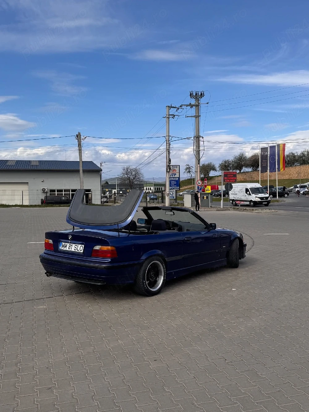 vând bmw e36 cabrio 1.8i an 1992 