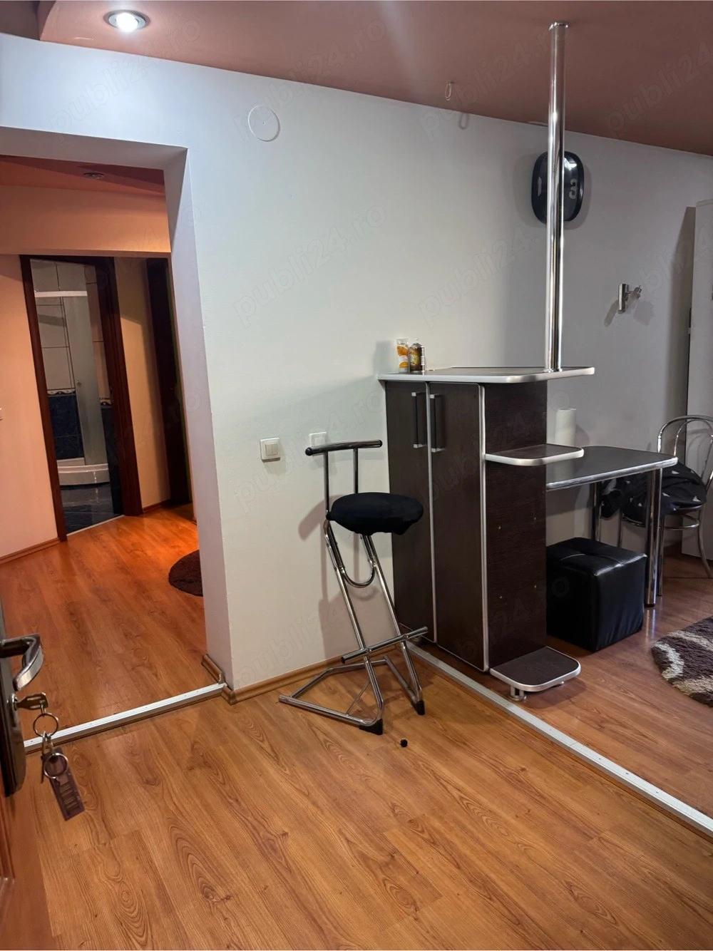 Vând apartament 3 camere