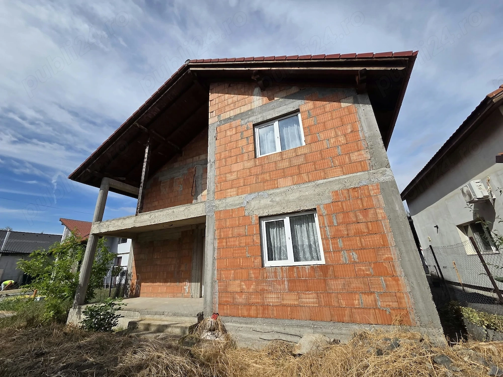 Casă individuală, 5 camere, teren 513 mp   Giarmata