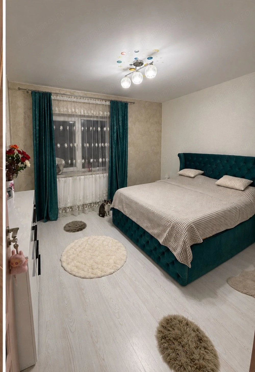 Vanzare Apartament 3 camere 73 mp, etaj 1, 2 băi, balcon, parcare, Drumul Sării