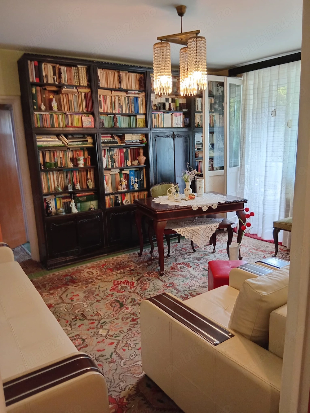 Vanzare apartament cu 3 camere 